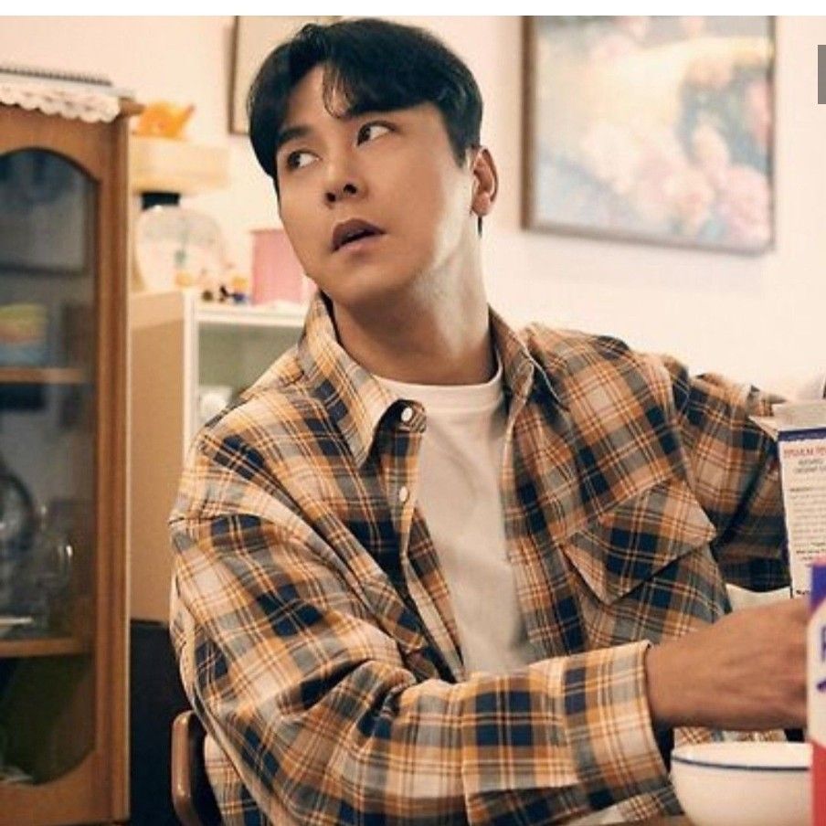 チャン・ミンホの最近の活動ショット