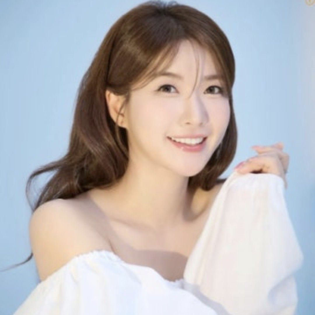 A moment captured by a fan of Ryu Wonjung