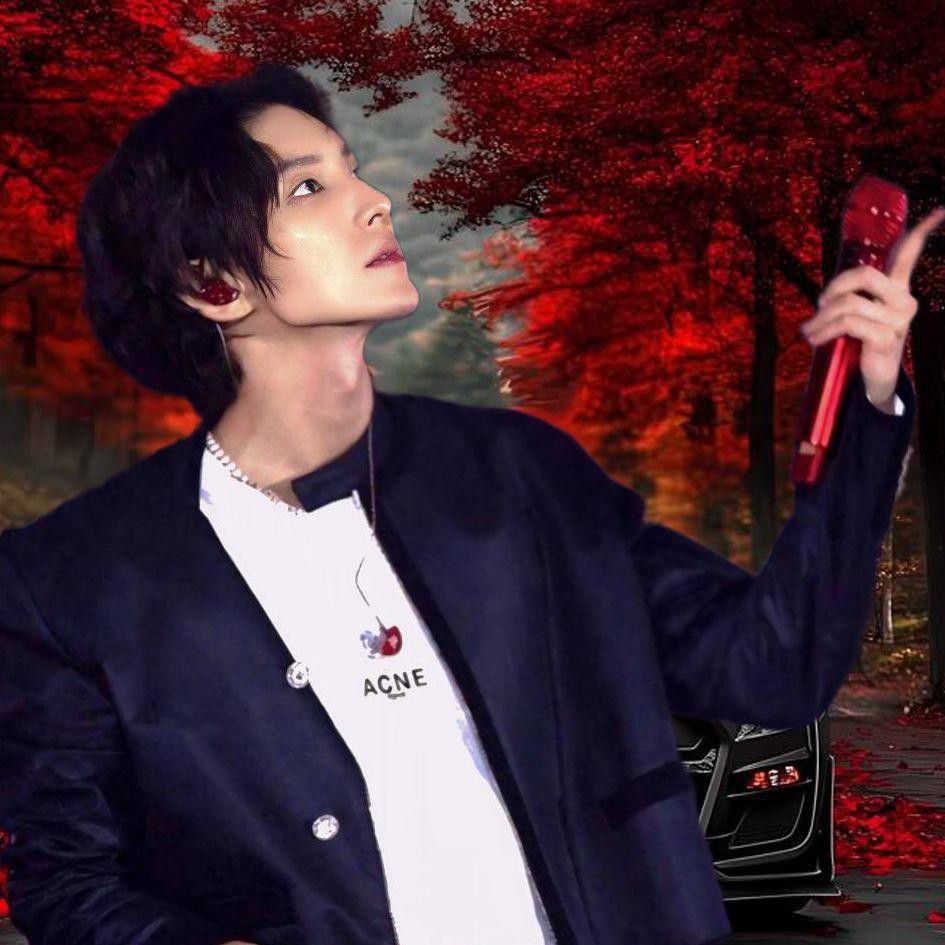 A moment captured by a fan of Lee Joongi