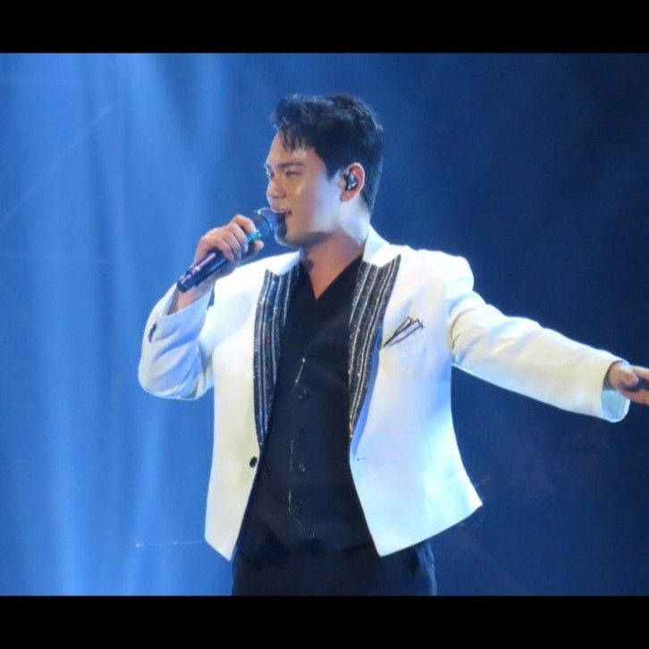 A moment captured by a fan of Lee Jung