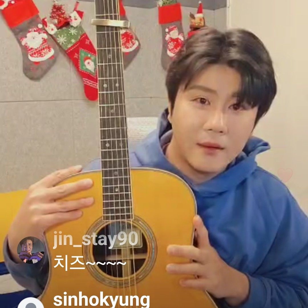 チン・ヘソンの最近の活動ショット