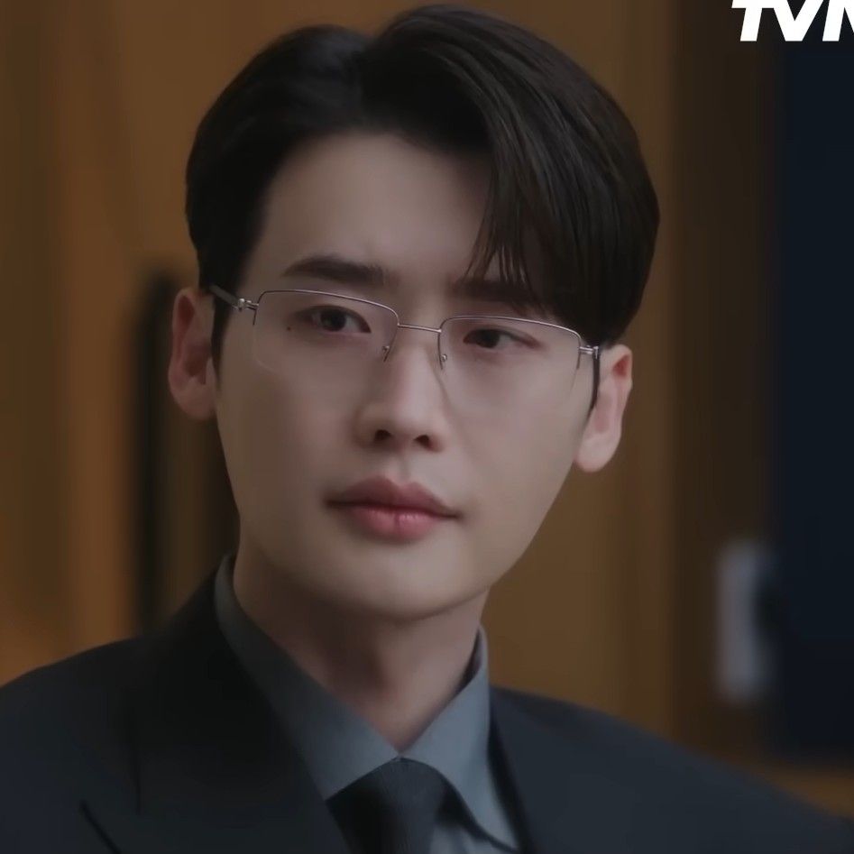 Latest photo of Lee Jongsuk