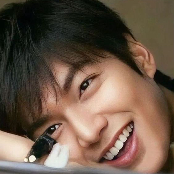 Recent activity shot of Lee Minho