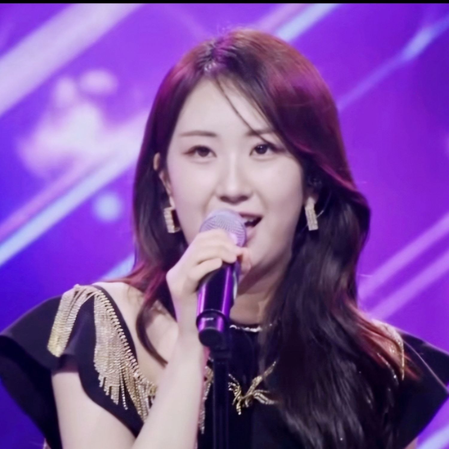 Behind-the-scenes cut of Jeon Yujin