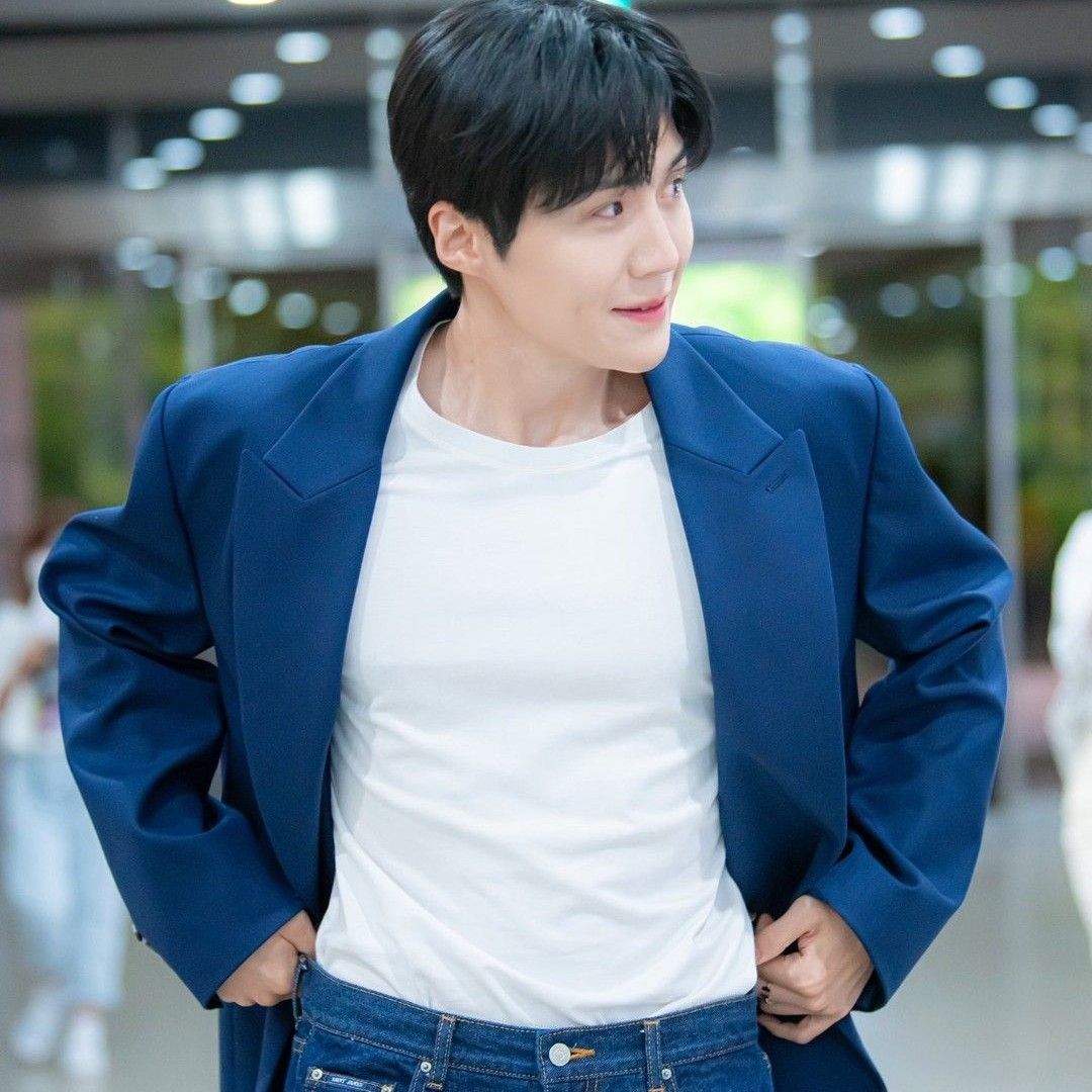 金宣虎的最新照片