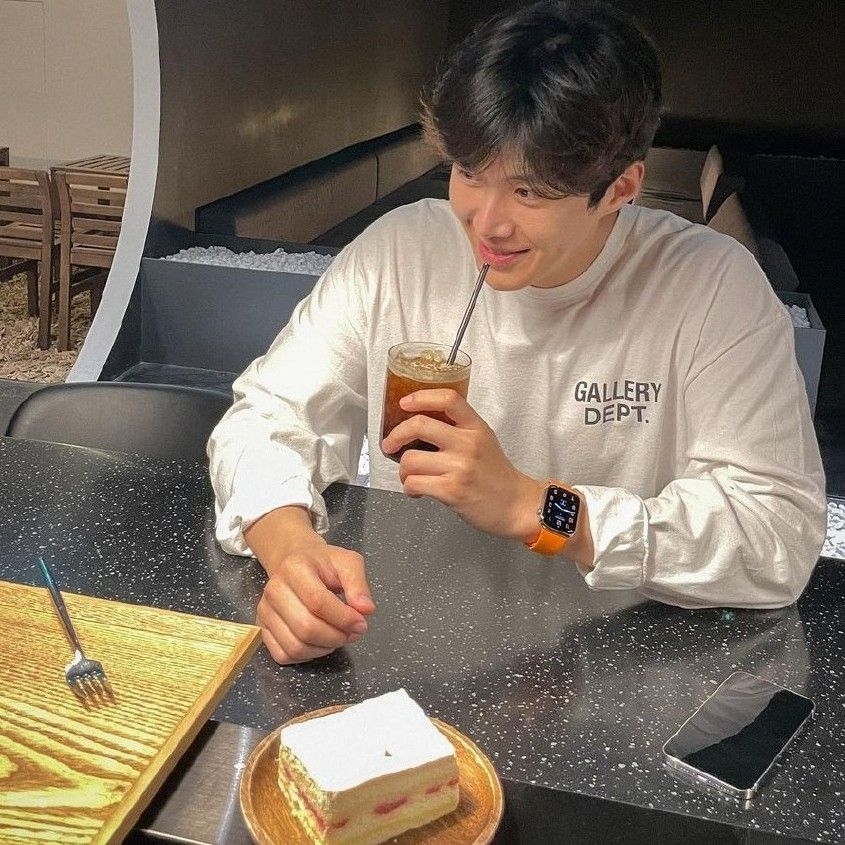 Latest photo of Kim Seonho