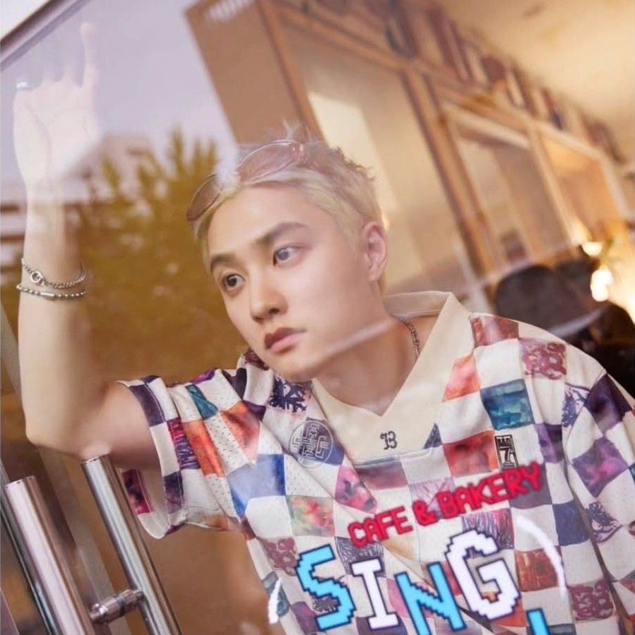 Behind-the-scenes cut of Doh Kyungsoo (D.O.)