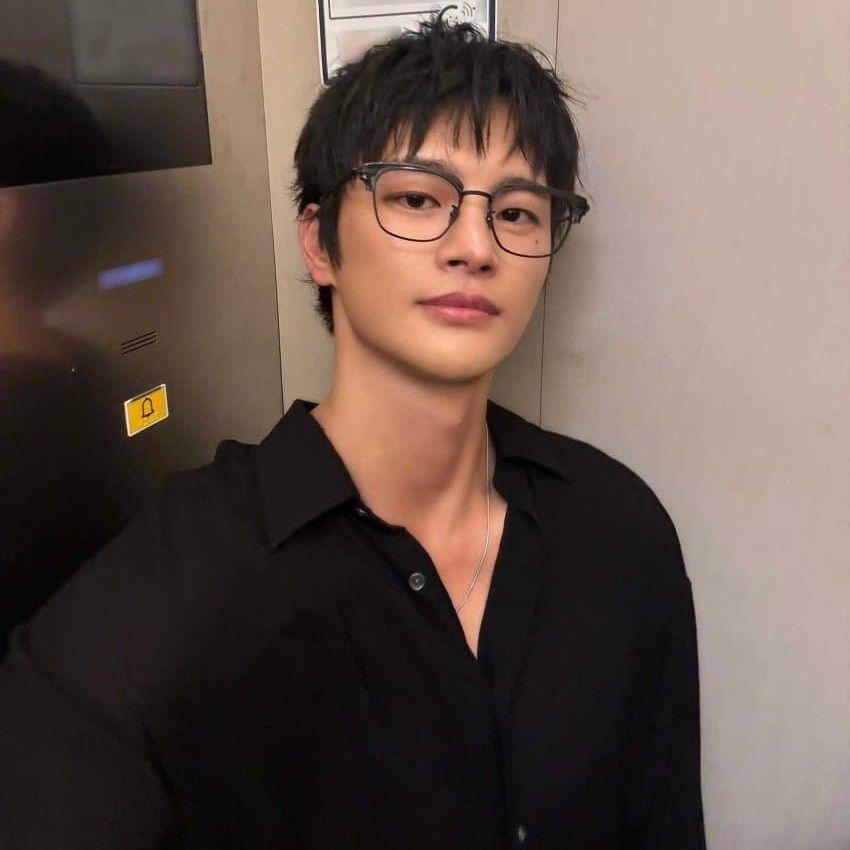 Behind-the-scenes cut of Seo Inguk