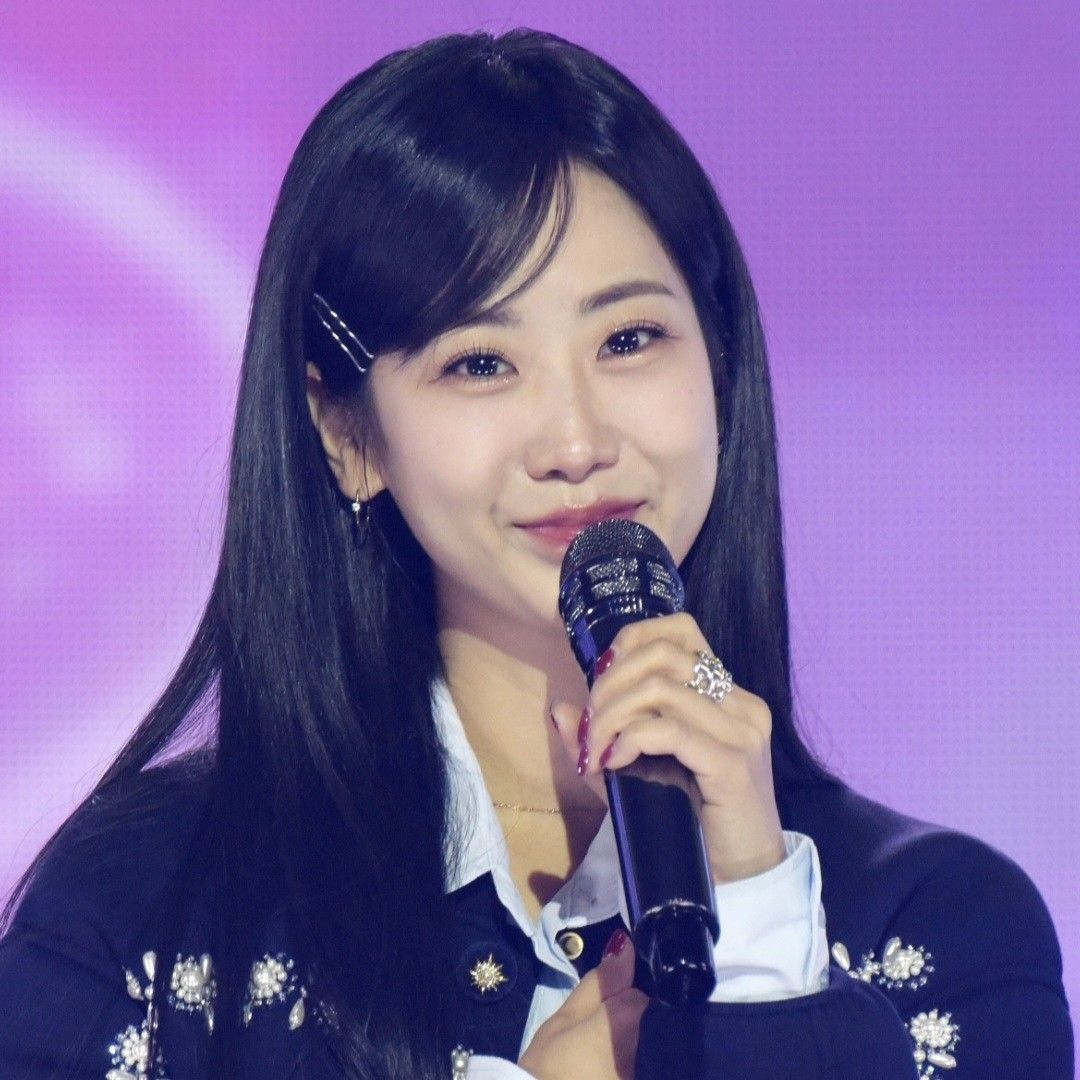 A moment captured by a fan of Kang Hyeyeon