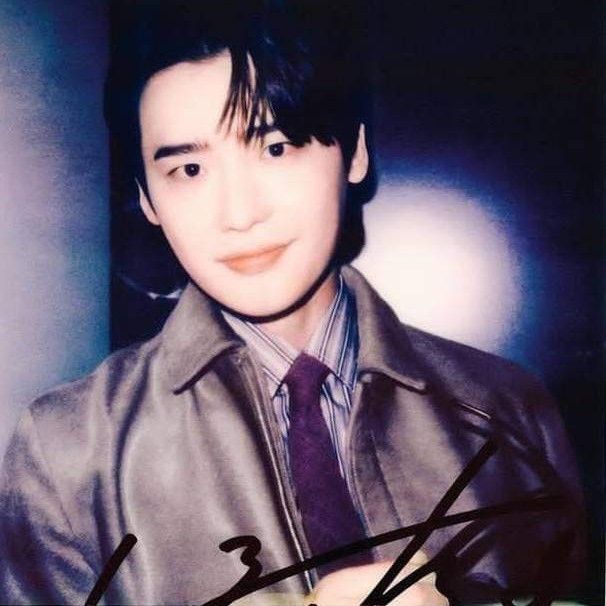 李鍾碩的最新照片