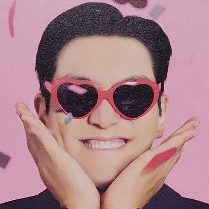 Recent activity shot of Choi Siwon