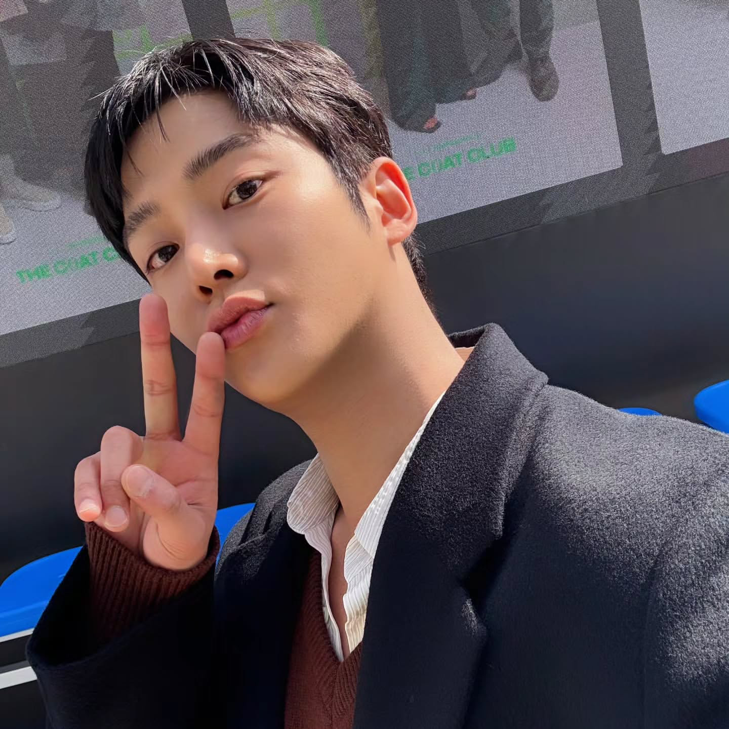 로운의 비하인드 컷