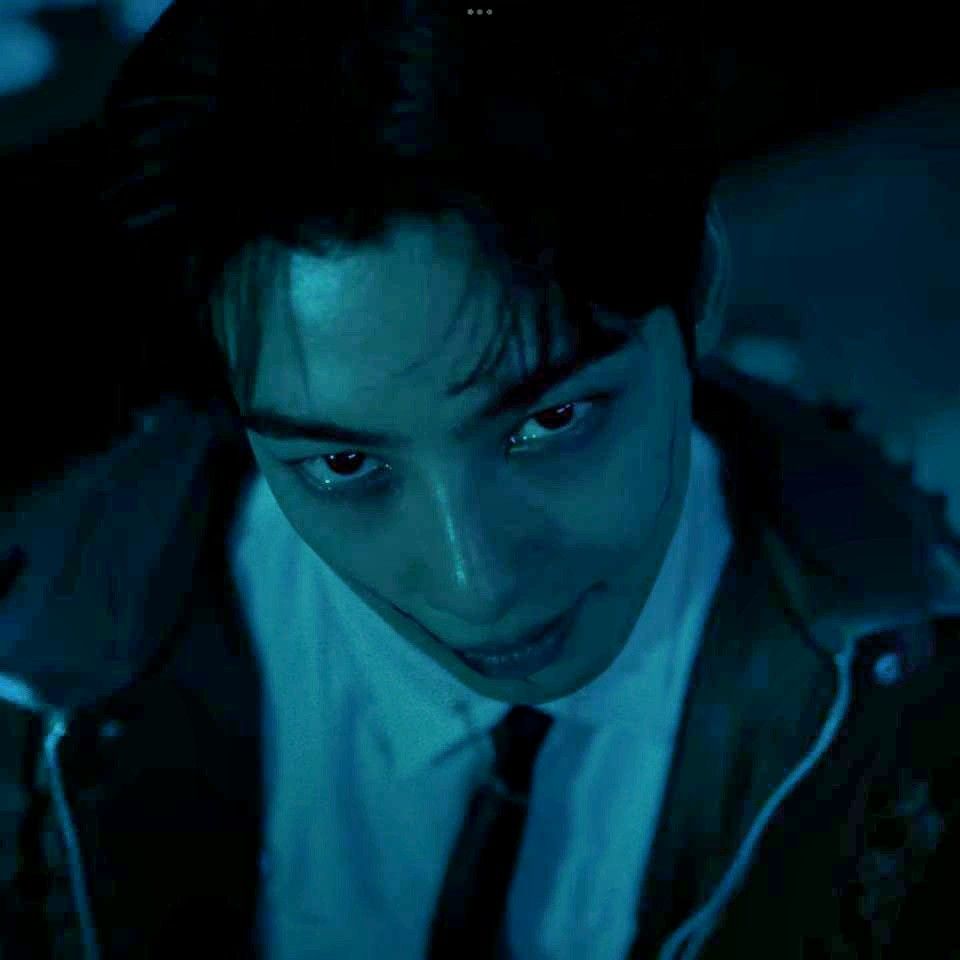 A moment captured by a fan of Cha Eunwoo