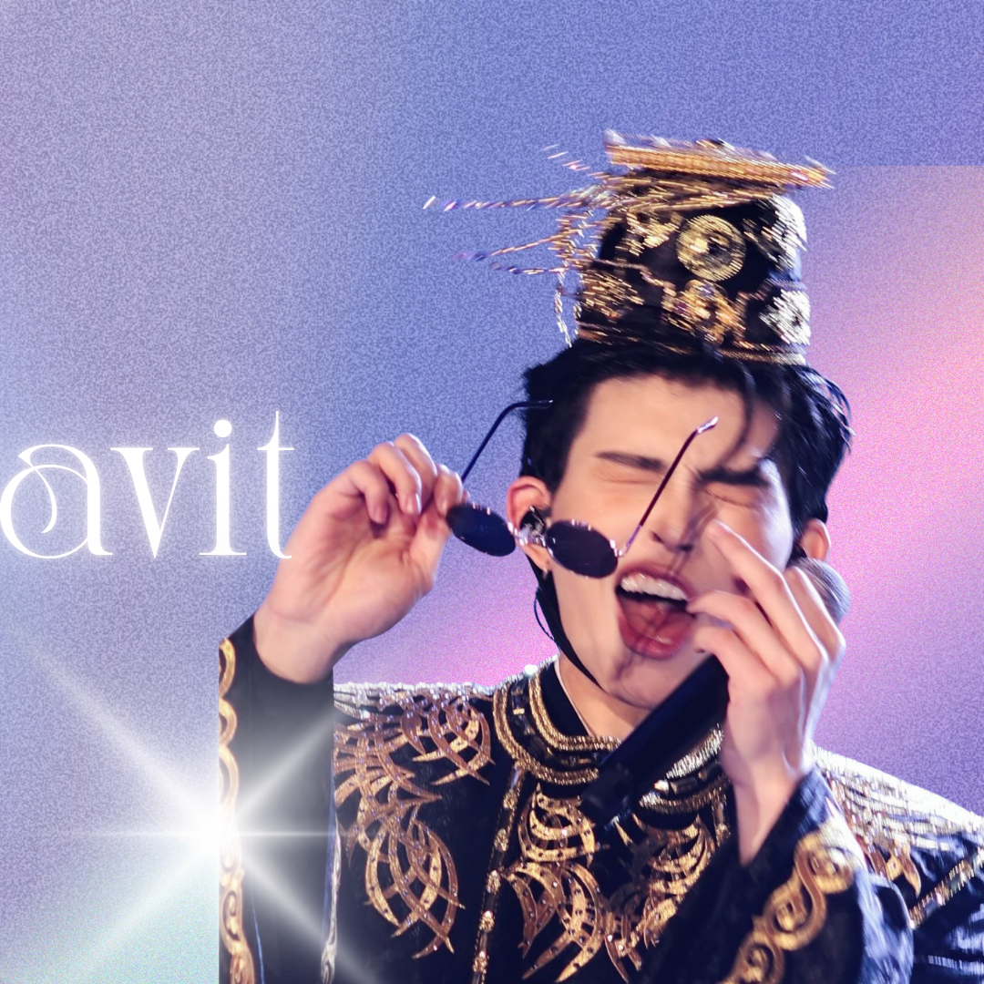 Latest photo of Pond Naravit Lertratkosum