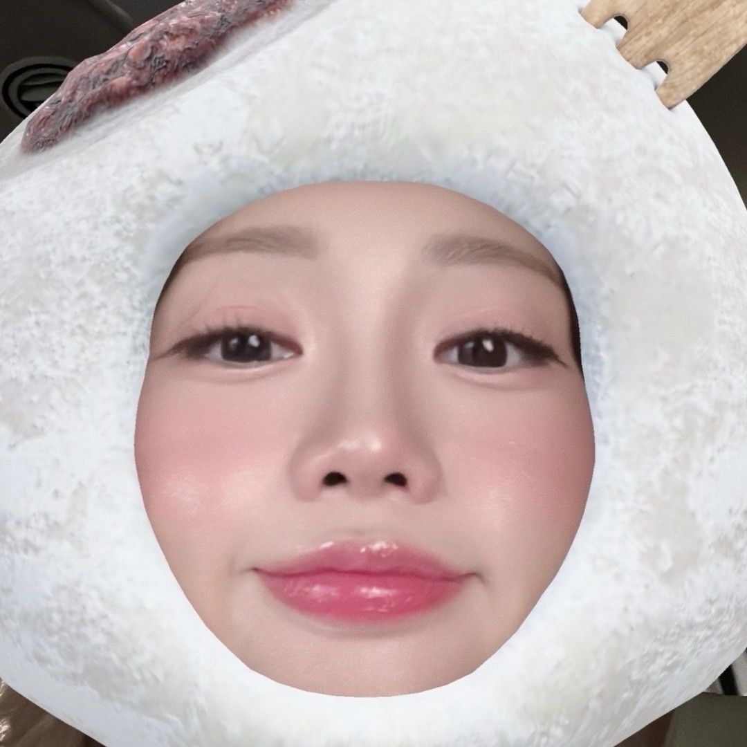 Foto terbaru dari Hong Jiyoon