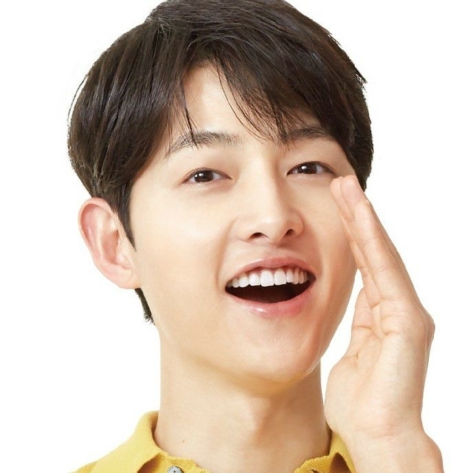 A moment captured by a fan of Song Joongki