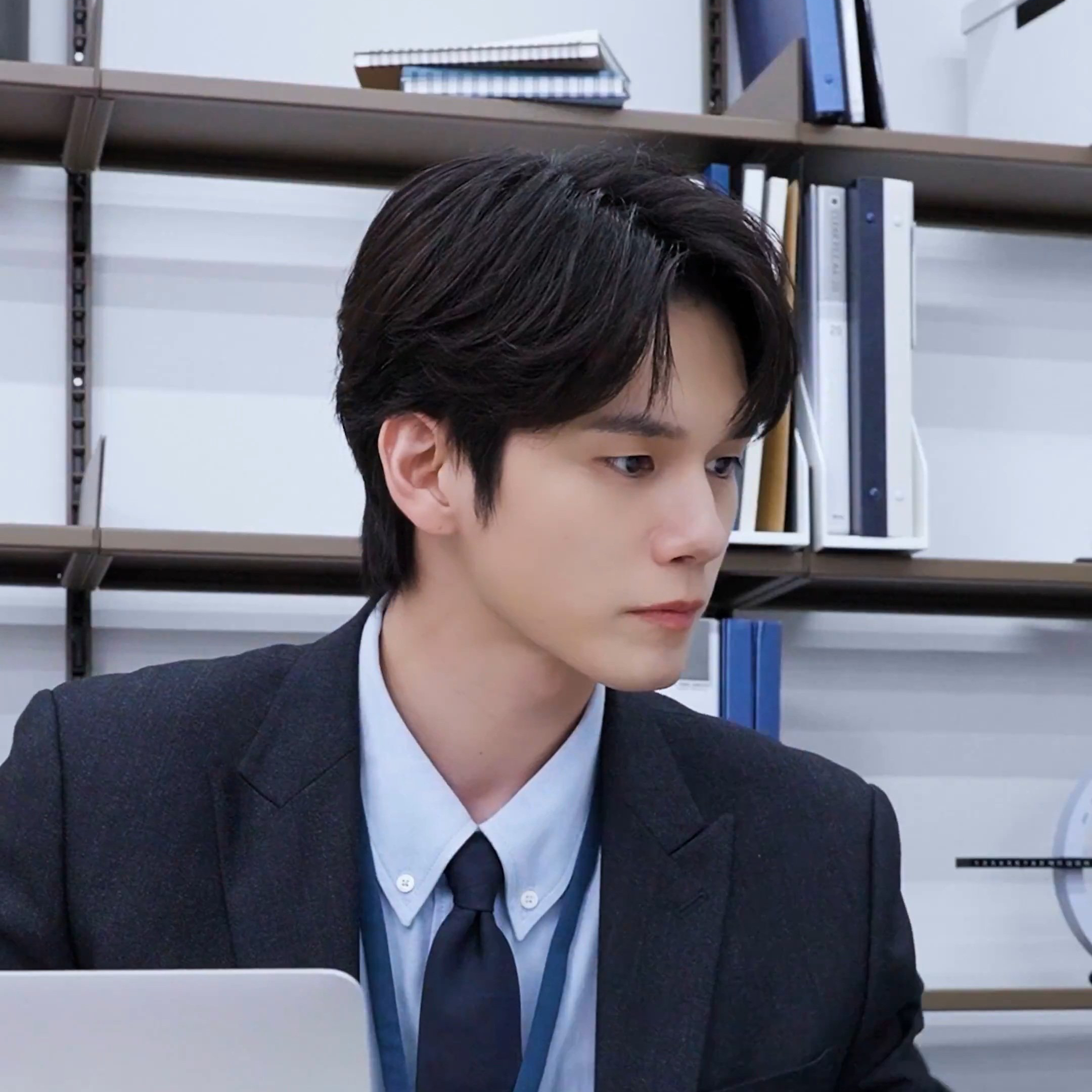 Foto terbaru dari Ong Seongwu