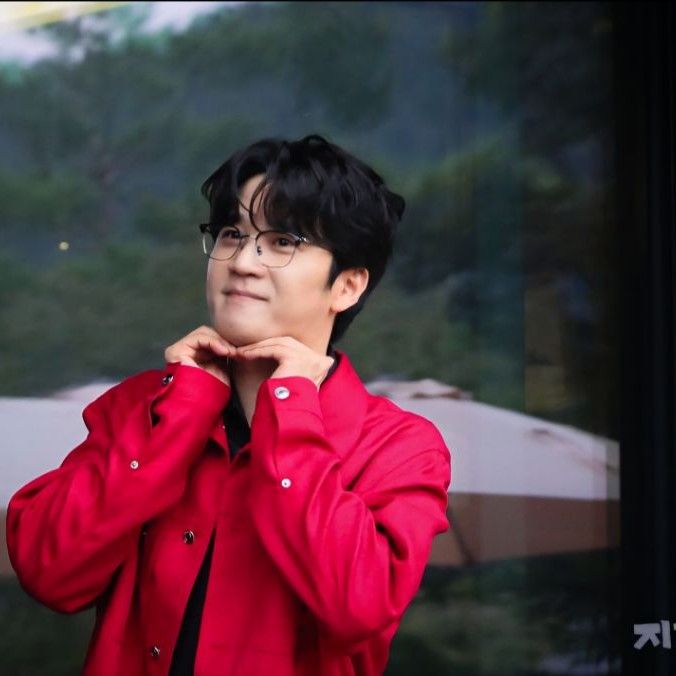 Recent activity shot of Park Jihoo (Mr. Trot 3)