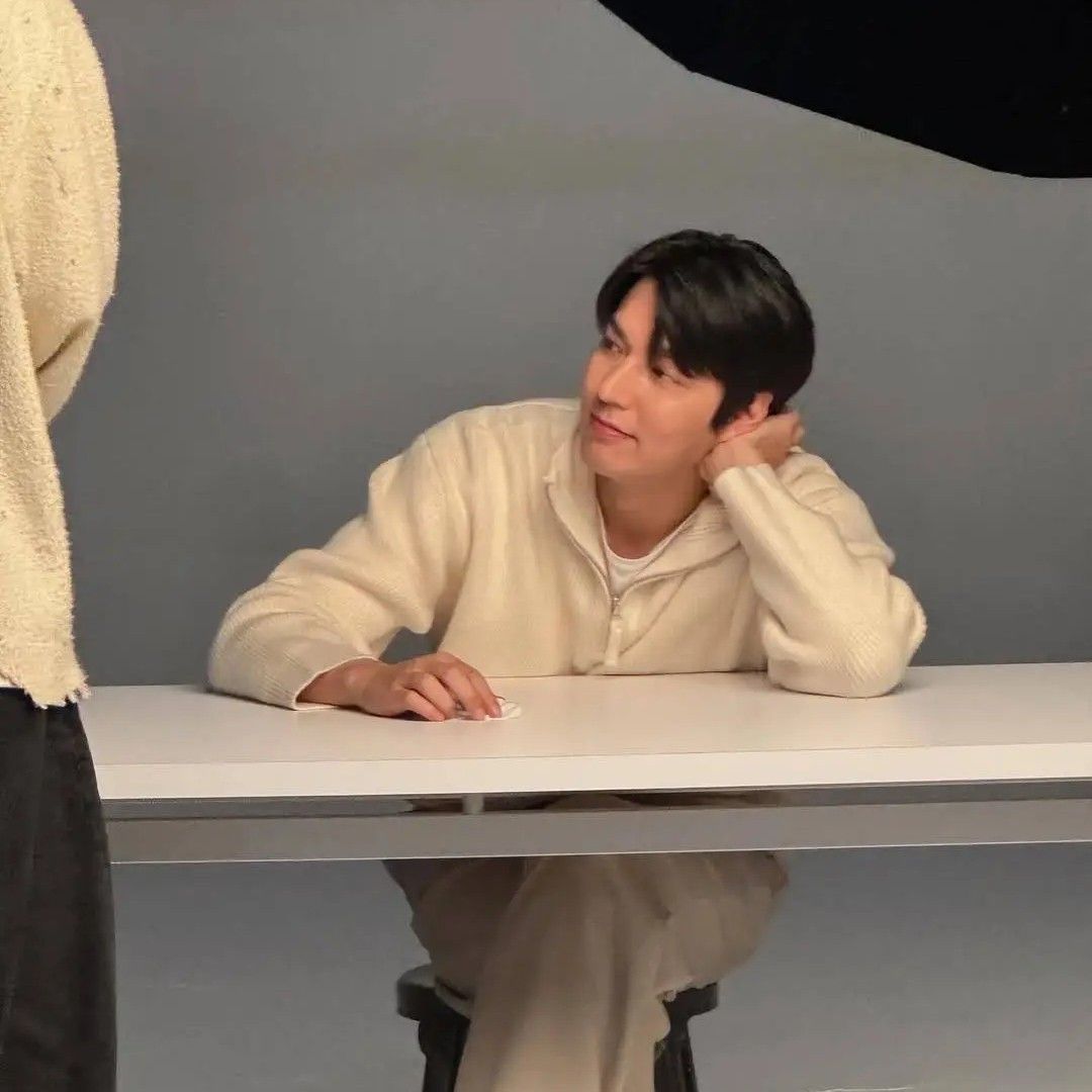 粉丝拍下的李敏镐瞬间