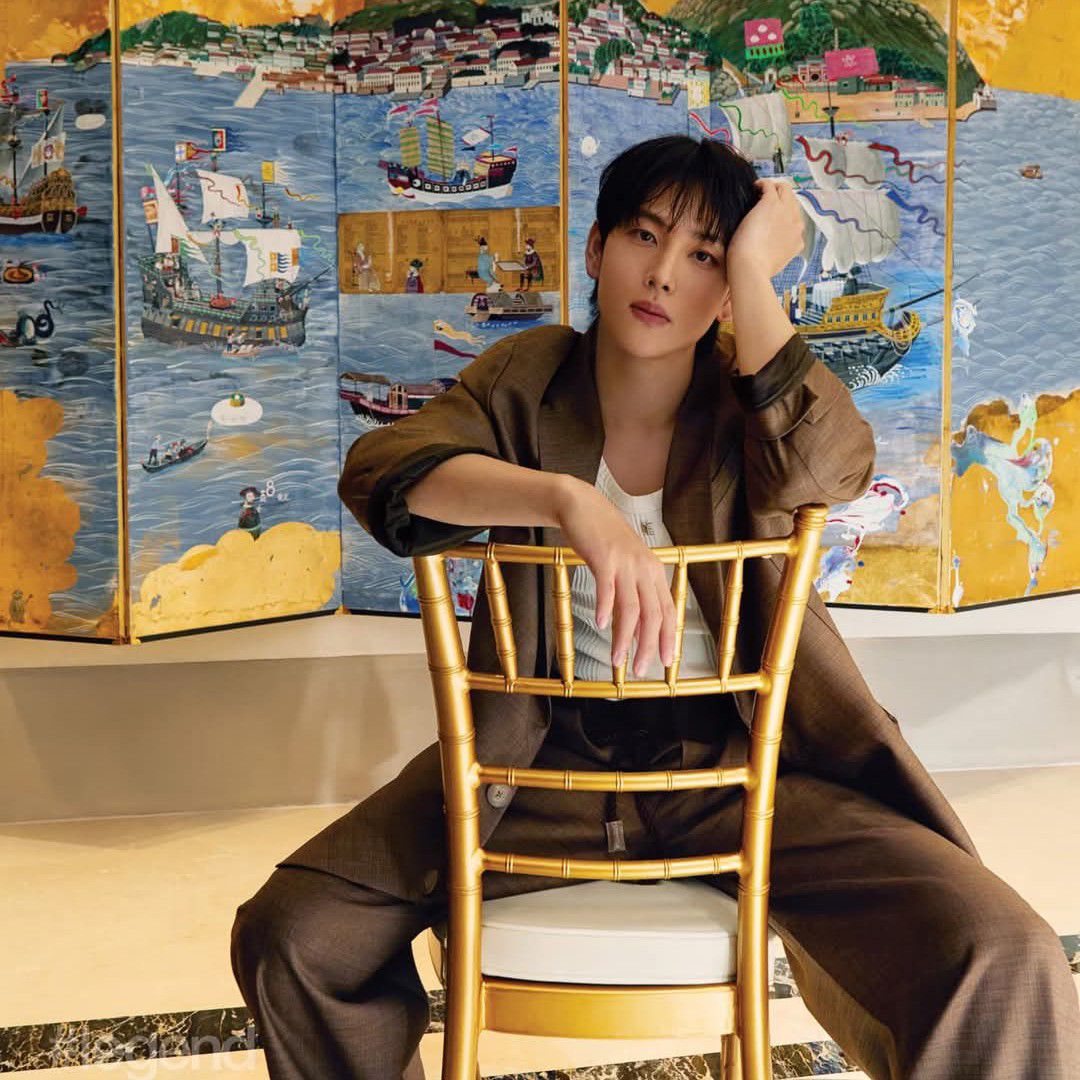Behind-the-scenes cut of Lim Siwan