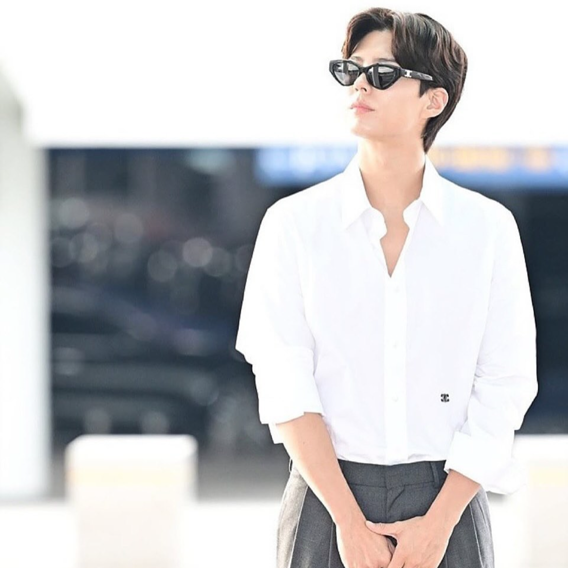 Behind-the-scenes cut of Park Bogum