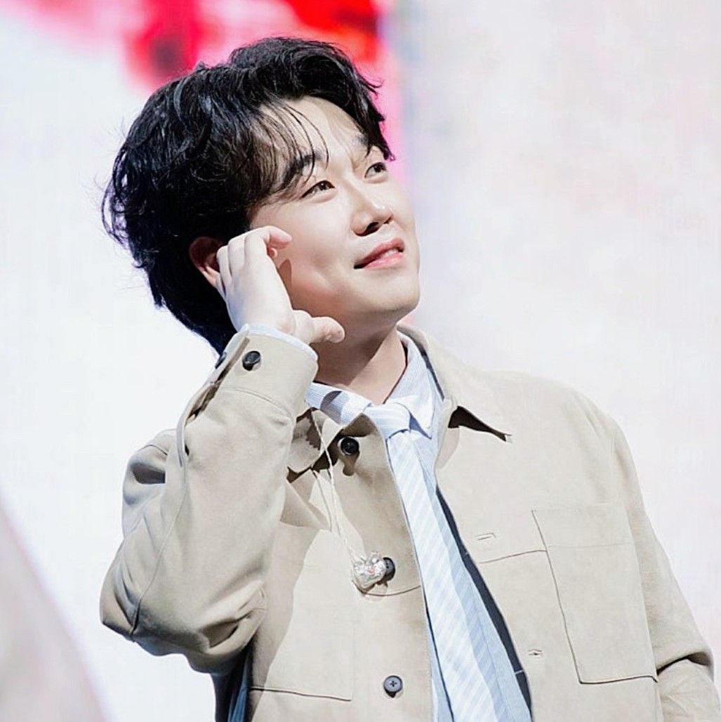 Behind-the-scenes cut of Hwang Youngwoong