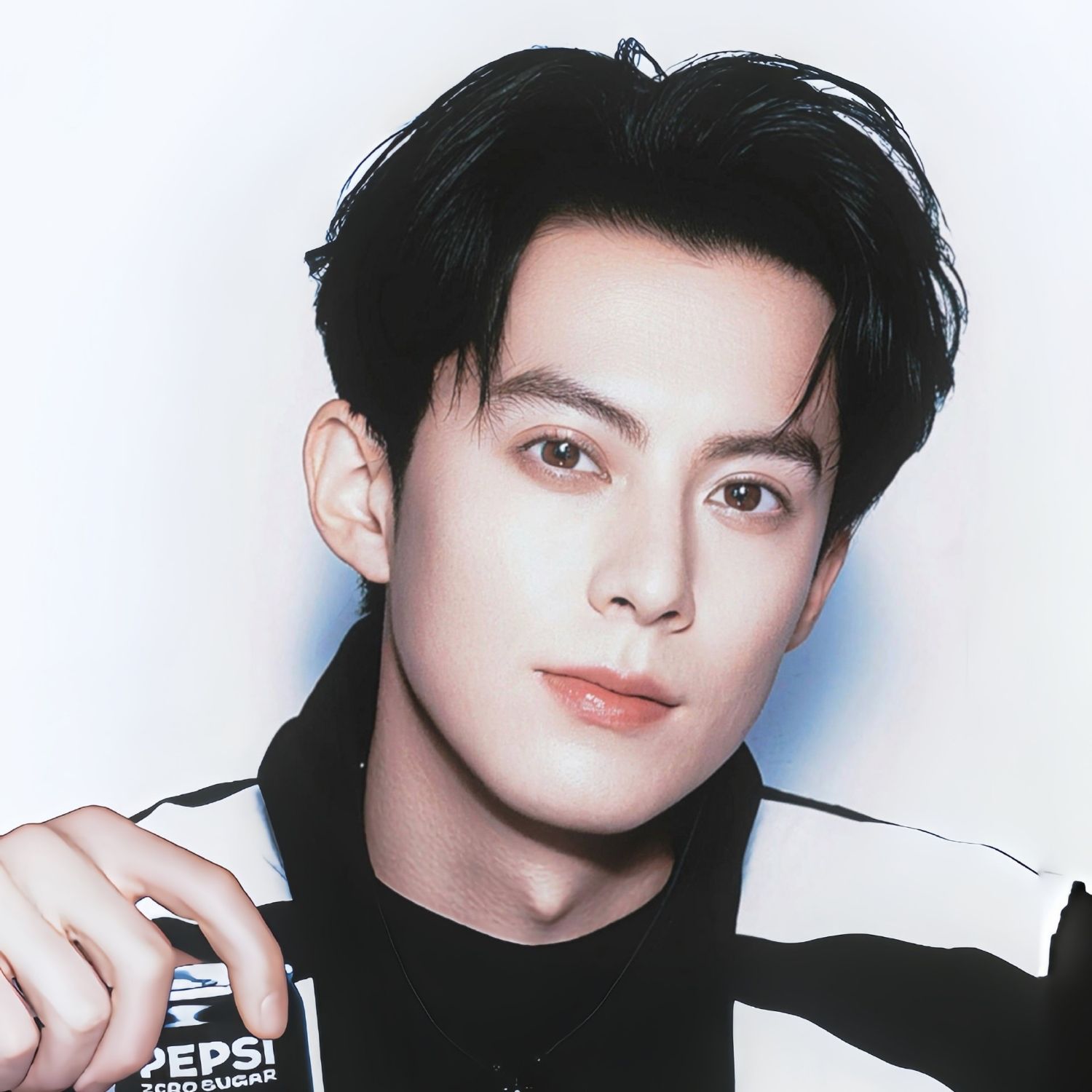 王鹤棣的近期活动照