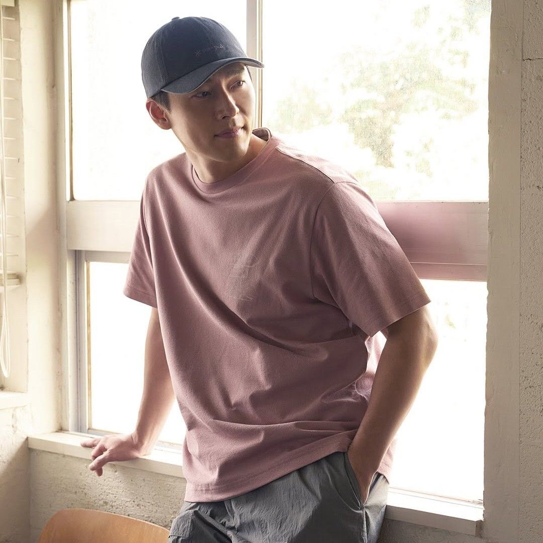 Latest photo of Hyun Bin