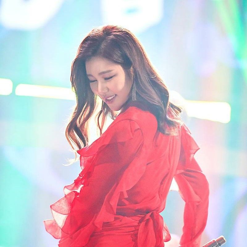 Cuplikan di balik layar dari Song Gain