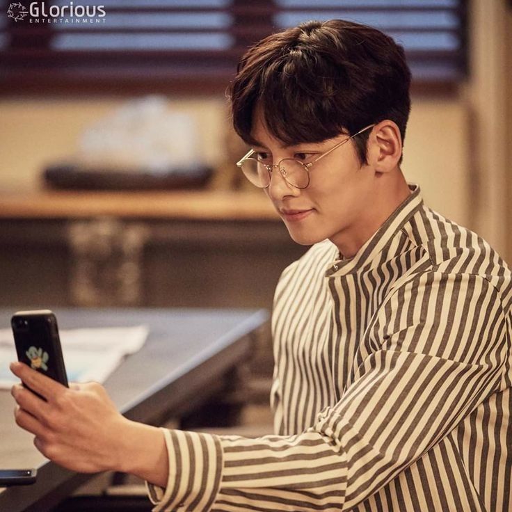 A moment captured by a fan of Ji Changwook