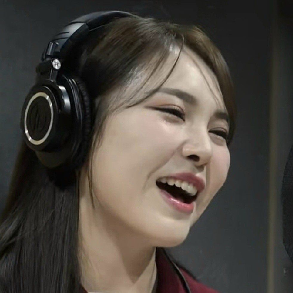 Behind-the-scenes cut of Miss Kim