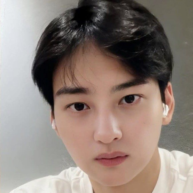 Latest photo of Cha Eunwoo