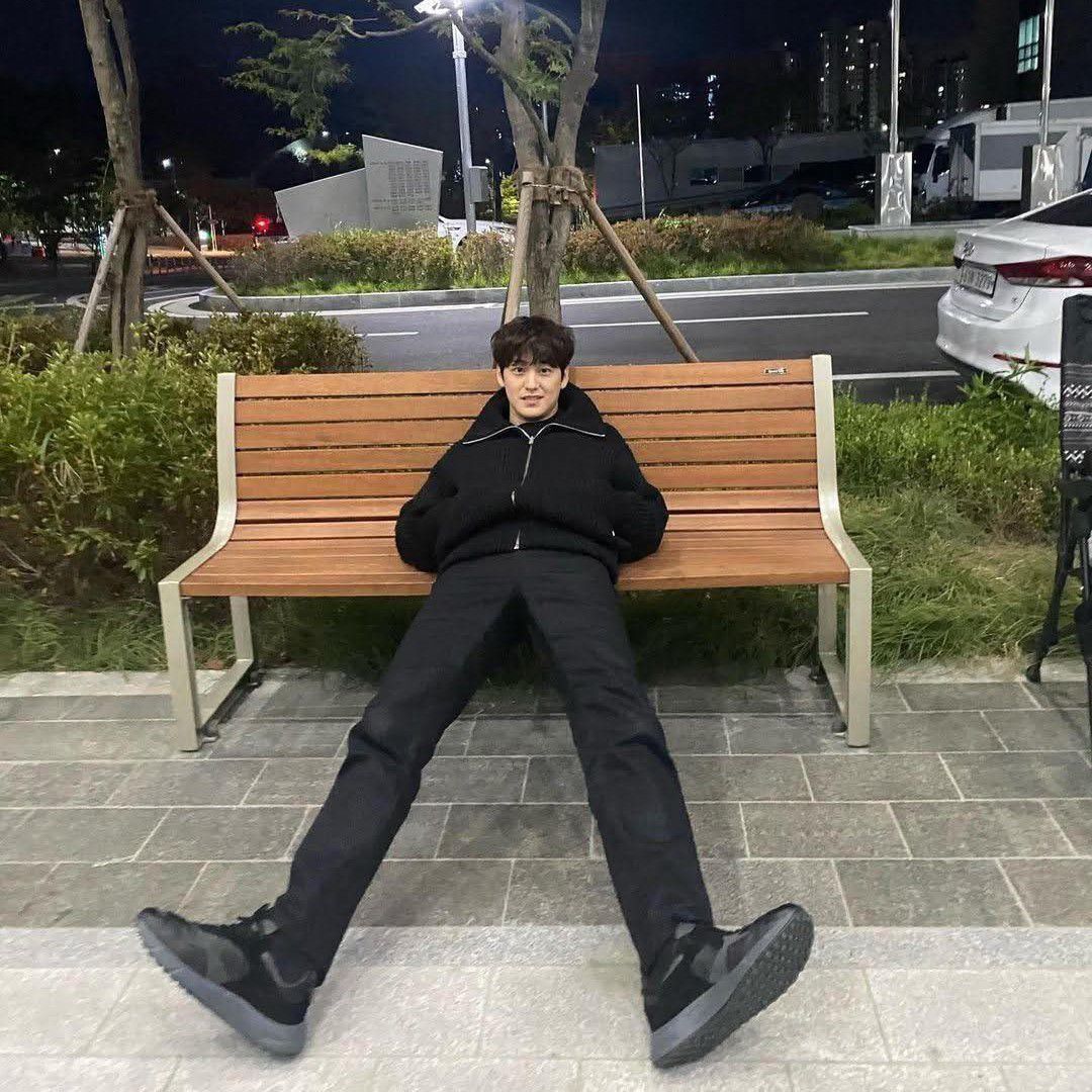 Behind-the-scenes cut of Kim Bum