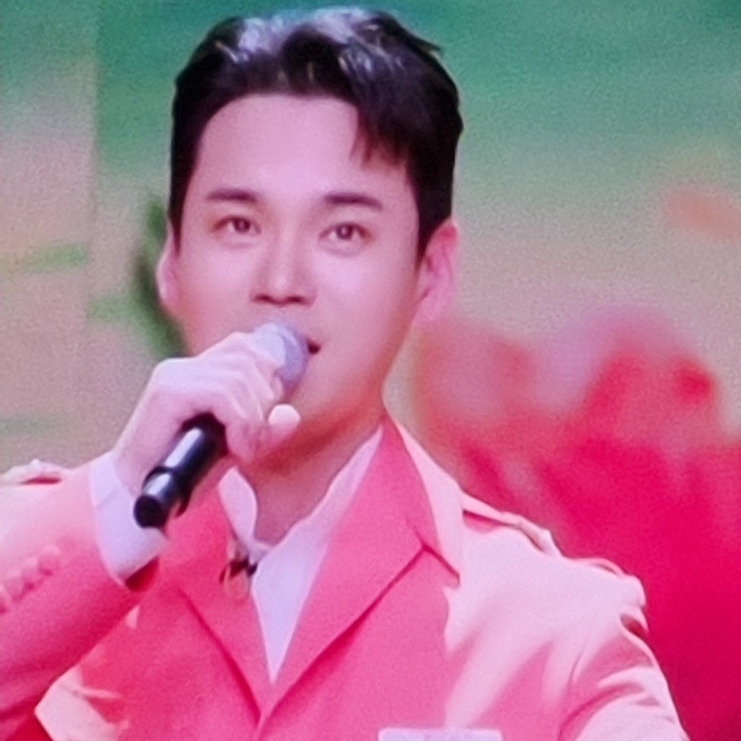 Recent activity shot of Lee Jung