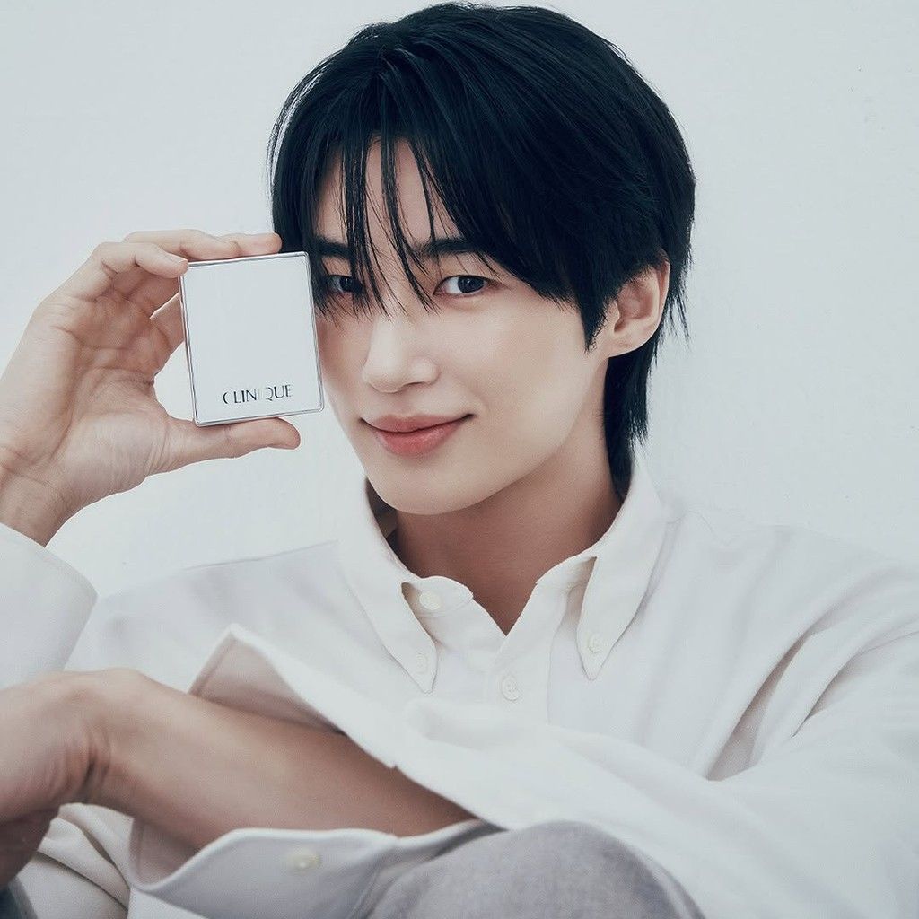 Latest photo of Byeon Wooseok