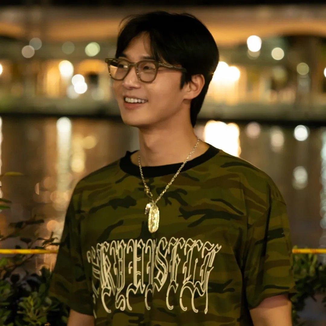 Recent activity shot of Park Seojoon