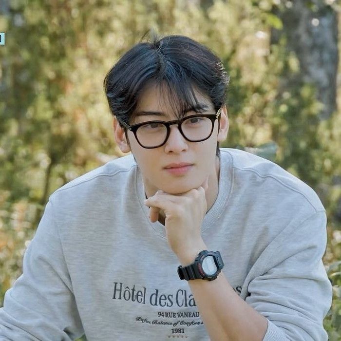 Latest photo of Cha Eunwoo