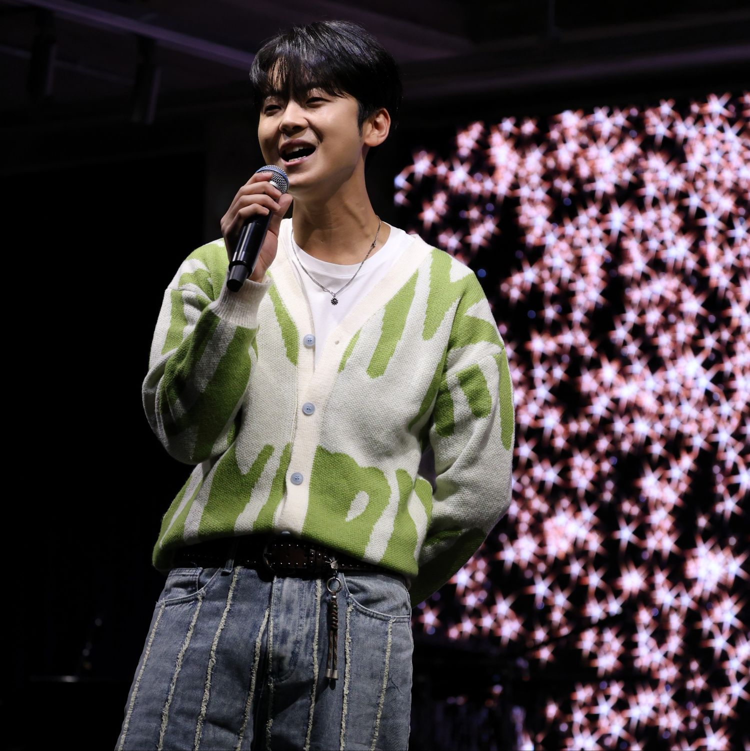 Recent activity shot of Park Minsu