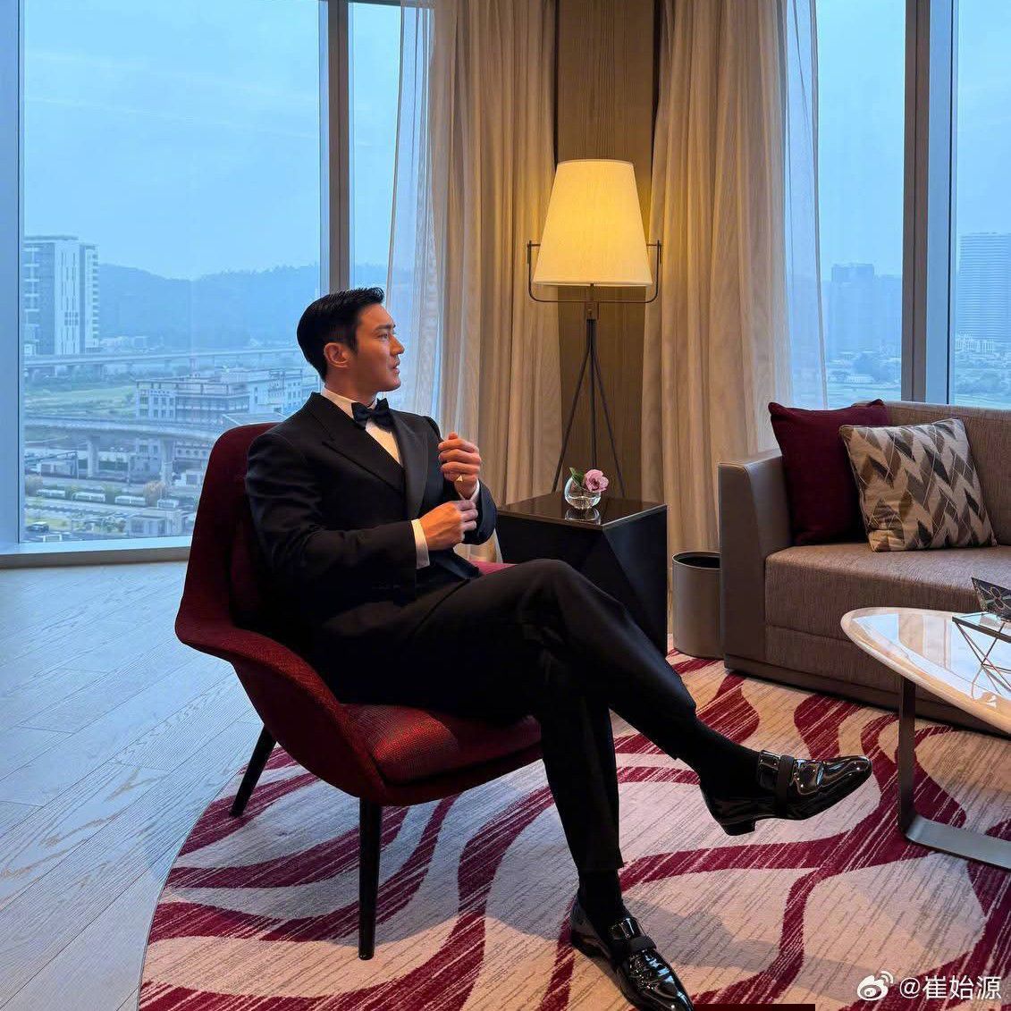 Latest photo of Choi Siwon