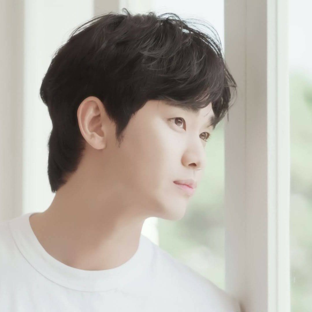 Recent activity shot of Kim Soohyun