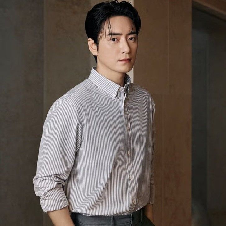 A moment captured by a fan of Lee Joonhyuk