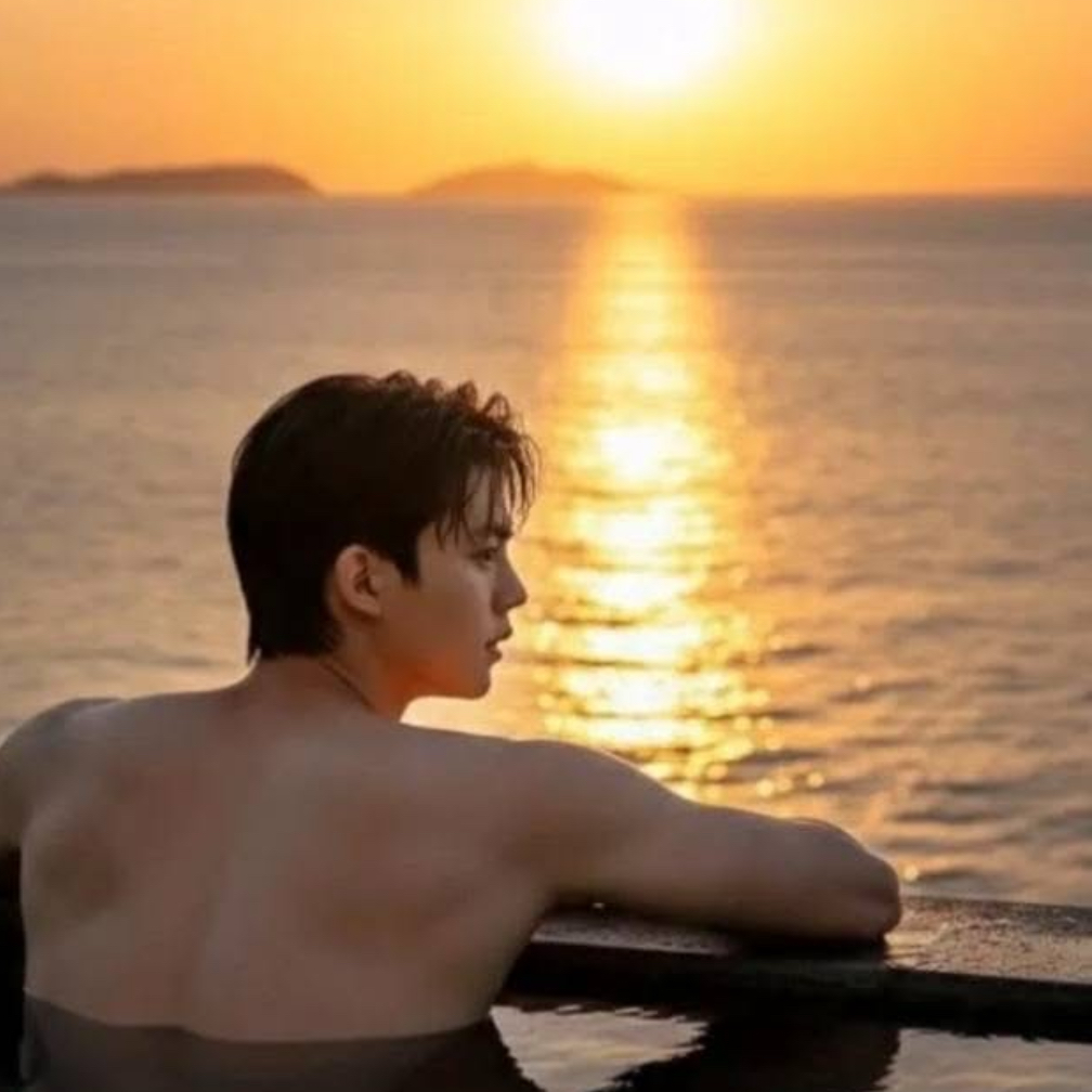 Latest photo of Song Kang