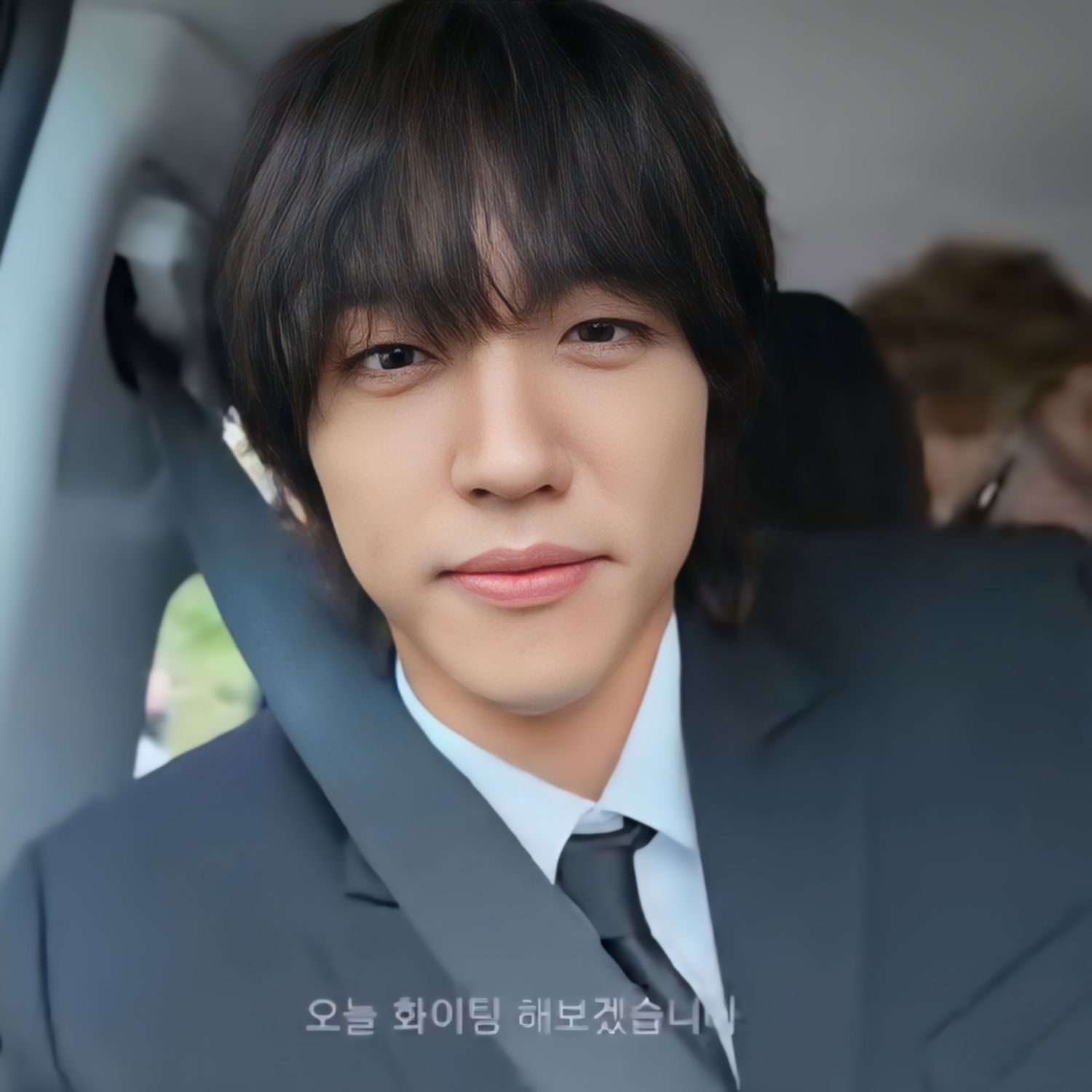 Behind-the-scenes cut of Lee Seungyoon