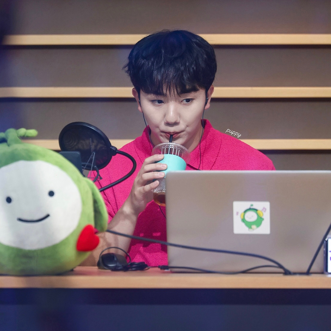 A moment captured by a fan of Nam Seungmin