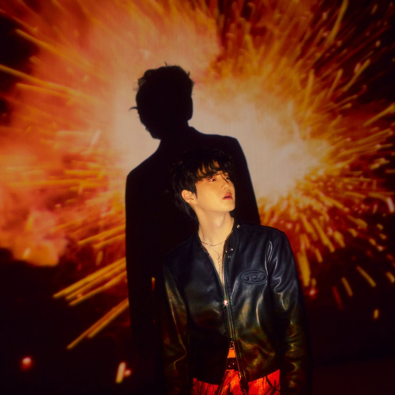 Behind-the-scenes cut of Suho