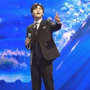 Behind-the-scenes cut of Jin Haesung