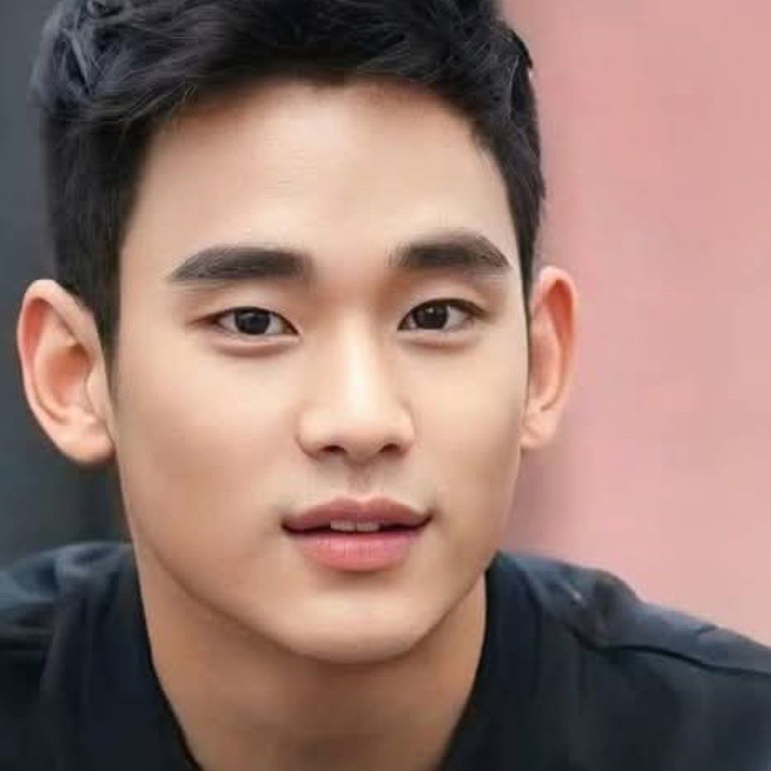 A moment captured by a fan of Kim Soohyun