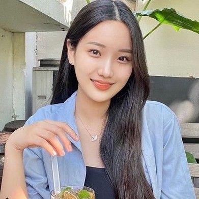 A moment captured by a fan of Kim Soyeon (2004)