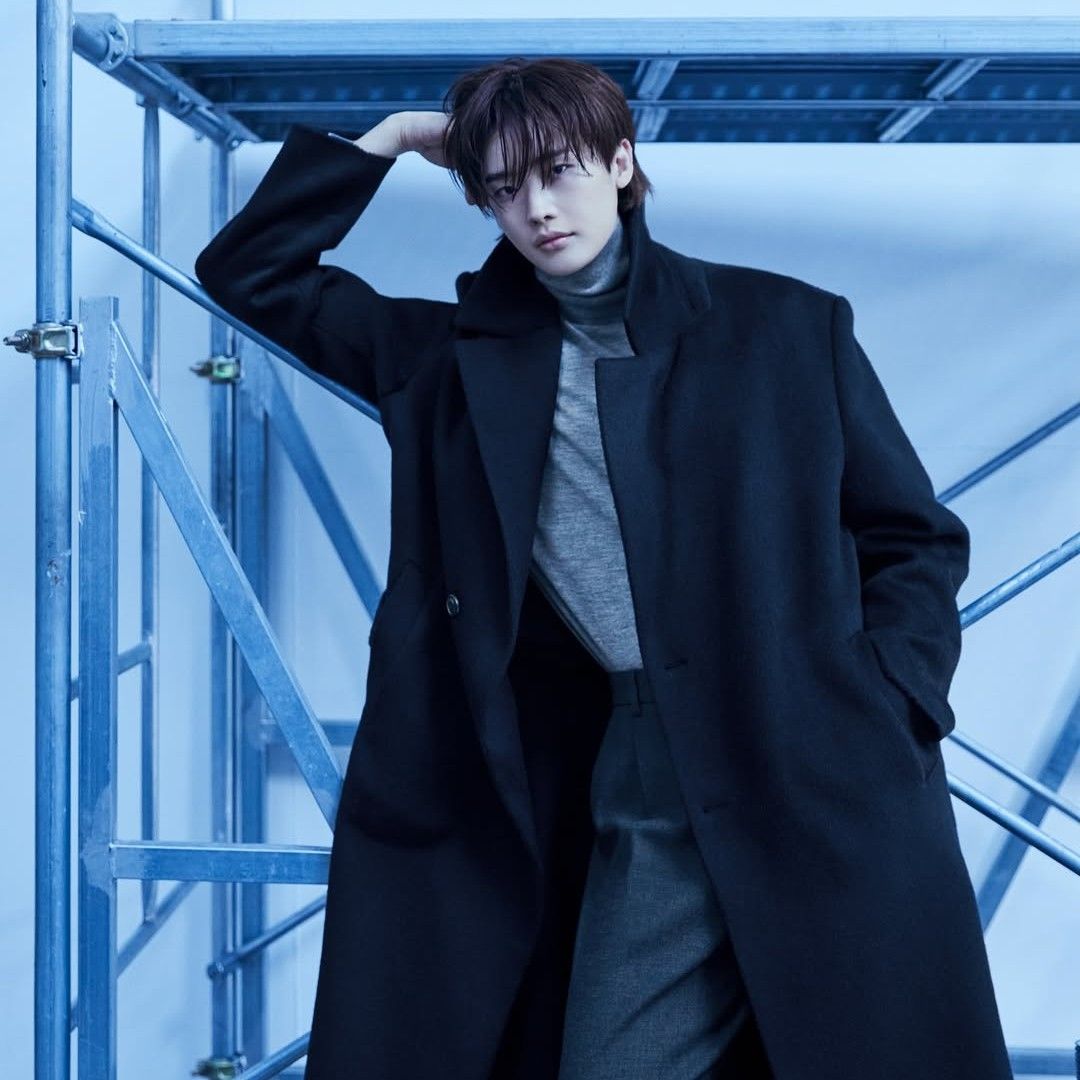 Latest photo of Lee Jongsuk