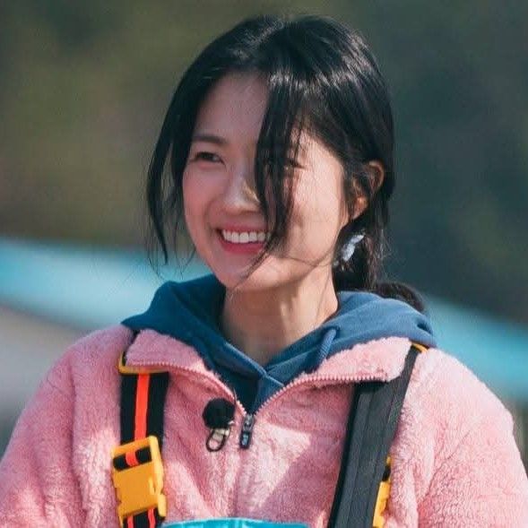 Behind-the-scenes cut of Kim Hyeyoon